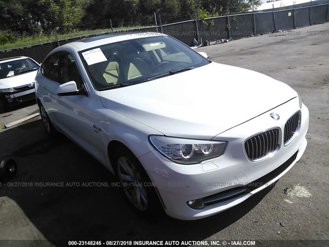 WBASP2C56BC337987 - 2011 BMW 535 XIGT WHITE photo 1