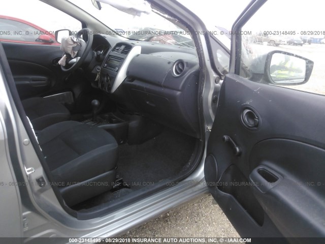 3N1CE2CP8FL448567 - 2015 NISSAN VERSA NOTE S/S PLUS/SV/SL/SR GRAY photo 5