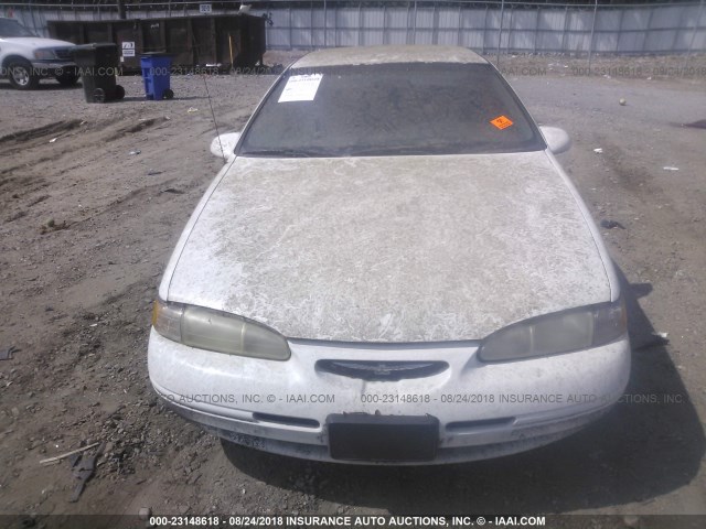 1FALP62W5VH103510 - 1997 FORD THUNDERBIRD LX WHITE photo 6