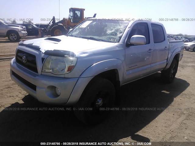 5TELU42N78Z584118 - 2008 TOYOTA TACOMA DOUBLE CAB SILVER photo 2