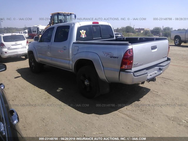 5TELU42N78Z584118 - 2008 TOYOTA TACOMA DOUBLE CAB ვერცხლისფერი ფოტო 3