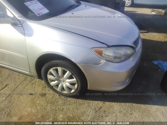 4T1BE32K75U549801 - 2005 TOYOTA CAMRY LE/XLE/SE 银色 照片 6