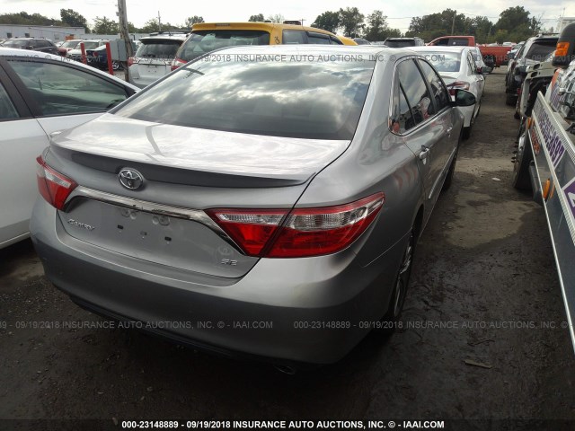 4T1BF1FK3HU370073 - 2017 TOYOTA CAMRY LE/XLE/SE/XSE 黑色 照片 4