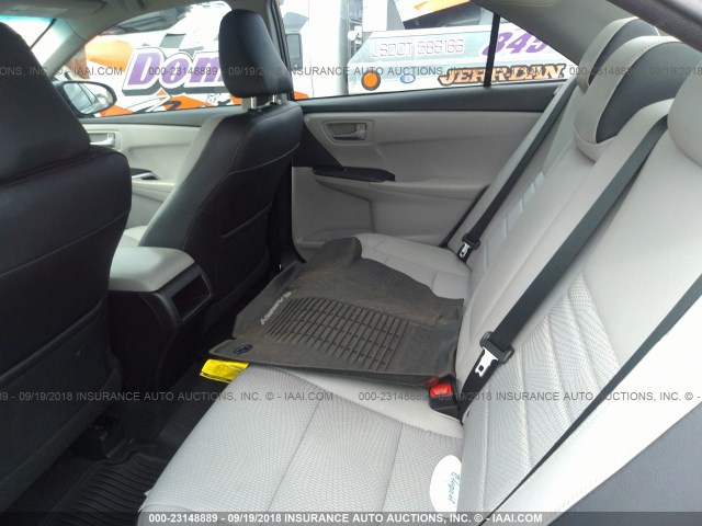 4T1BF1FK3HU370073 - 2017 TOYOTA CAMRY LE/XLE/SE/XSE 黑色 照片 8