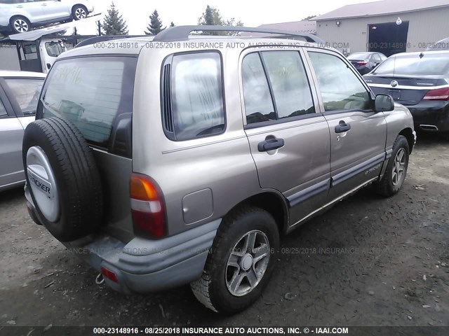 2CNBJ13C636946354 - 2003 CHEVROLET TRACKER TAN photo 4