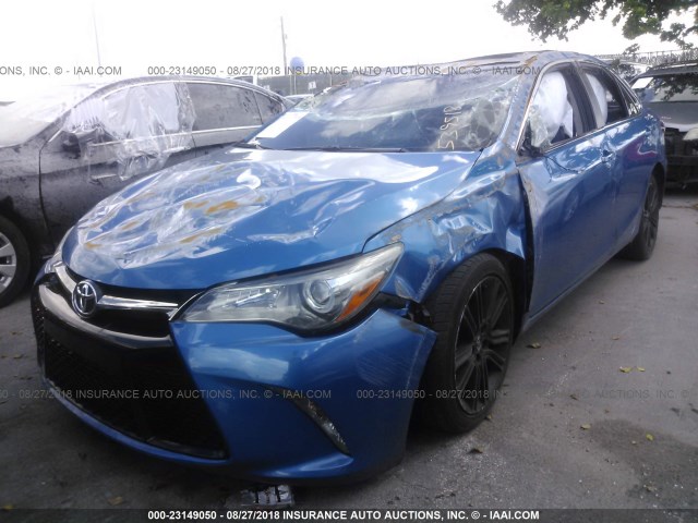 4T1BF1FK8GU539518 - 2016 TOYOTA CAMRY LE/XLE/SE/XSE 蓝色 照片 2