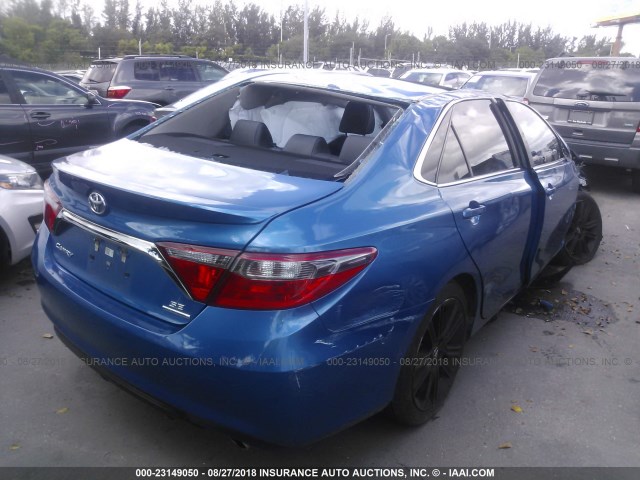 4T1BF1FK8GU539518 - 2016 TOYOTA CAMRY LE/XLE/SE/XSE BLUE photo 4