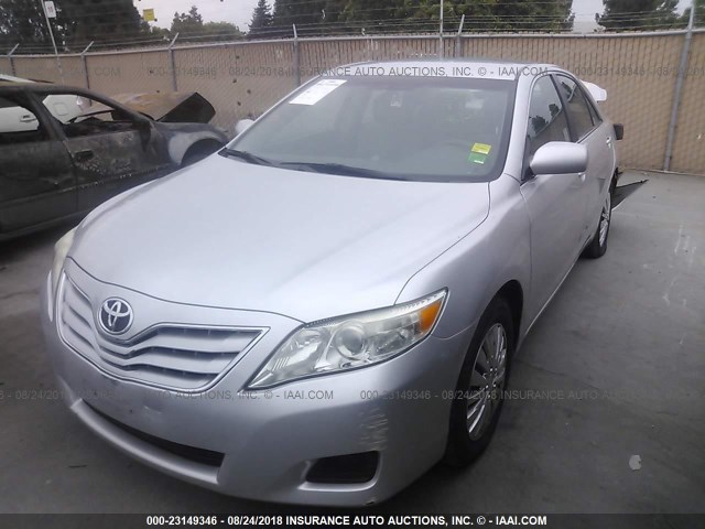 4T1BF3EK1BU181927 - 2011 TOYOTA CAMRY SE/LE/XLE 银色 照片 2