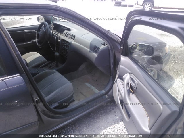 JT2BF22K6V0074721 - 1997 TOYOTA CAMRY LE/XLE 灰色 照片 5