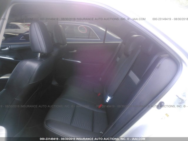 4T1BF1FK4DU223884 - 2013 TOYOTA CAMRY L/SE/LE/XLE ვერცხლისფერი ფოტო 8