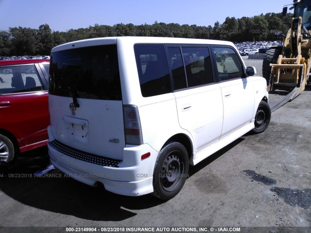 JTLKT324754005119 - 2005 TOYOTA SCION XB Weiß Foto 4