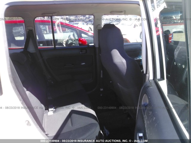 JTLKT324754005119 - 2005 TOYOTA SCION XB Weiß Foto 8