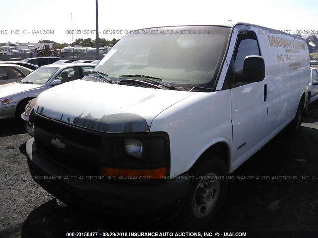 1GCHG39U141166145 - 2004 CHEVROLET EXPRESS G3500  WHITE photo 2