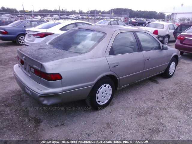 4T1BG22K3VU082204 - 1997 TOYOTA CAMRY CE/LE/XLE 银色 照片 4