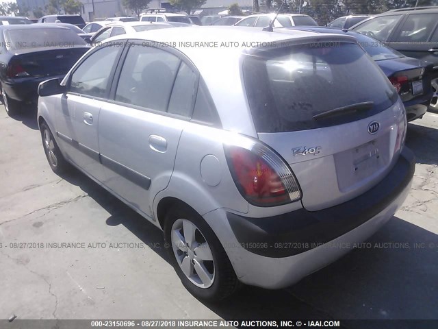 KNADE163X86304873 - 2008 KIA RIO 5 SX SILVER photo 3