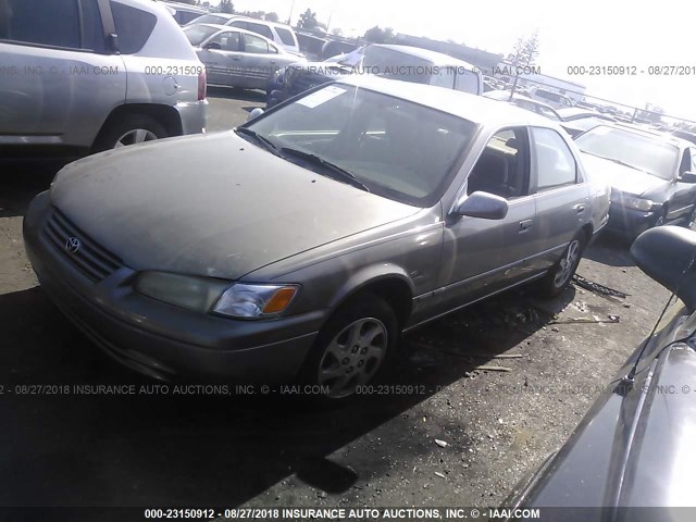 JT2BF22K0X0149982 - 1999 TOYOTA CAMRY LE/XLE GRAY photo 2
