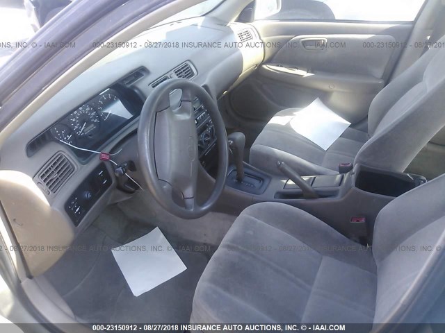 JT2BF22K0X0149982 - 1999 TOYOTA CAMRY LE/XLE GRAY photo 5