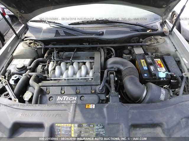 1LNHM97V2YY925241 - 2000 LINCOLN CONTINENTAL  Silber Foto 10