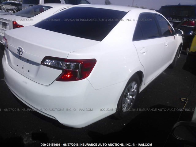 4T4BF1FK2CR250280 - 2012 TOYOTA CAMRY SE/LE/XLE 白色 照片 4