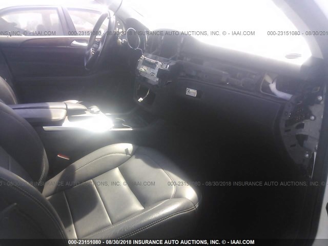 4JGDA5HB9CA023000 - 2012 MERCEDES-BENZ ML 350 4MATIC WHITE photo 5