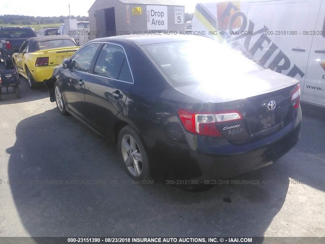 4T1BF1FK2EU421106 - 2014 TOYOTA CAMRY L/SE/LE/XLE Qara foto 3