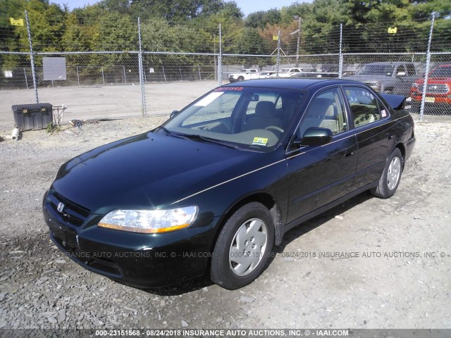 1HGCG1647XA013665 - 1999 HONDA ACCORD LX GREEN photo 2