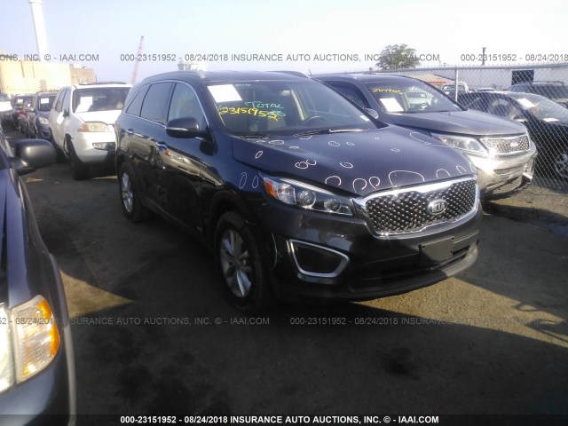 5XYPGDA39HG296703 - 2017 KIA SORENTO LX/L GRAY photo 1