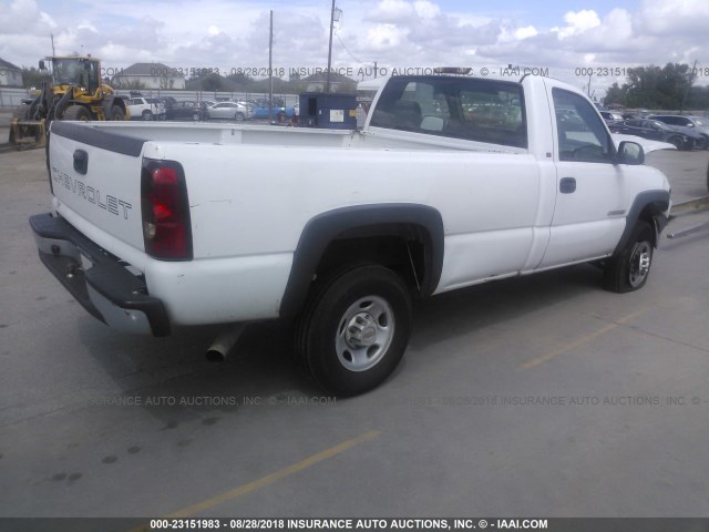 1GCHC24U54E258445 - 2004 CHEVROLET SILVERADO C2500 HEAVY DUTY WHITE photo 4