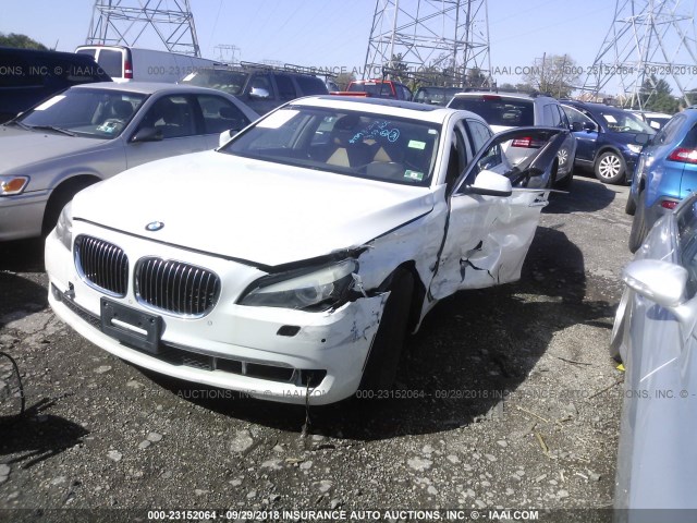 WBAKC8C55CC436686 - 2012 BMW 750 LXI WHITE photo 2