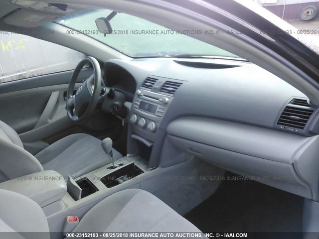 4T4BF3EK3BR092320 - 2011 TOYOTA CAMRY SE/LE/XLE 黑色 照片 5