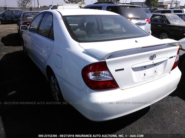 JTDBE32K830160268 - 2003 TOYOTA CAMRY LE/XLE 白色 照片 3