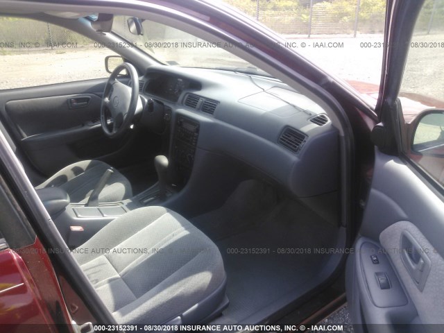 4T1BG22K8YU667154 - 2000 TOYOTA CAMRY CE/LE/XLE 红色 照片 5
