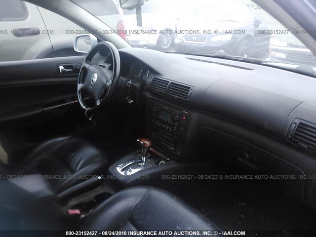 WVWWH63B22E208258 - 2002 VOLKSWAGEN PASSAT GLX 浅蓝色 照片 5