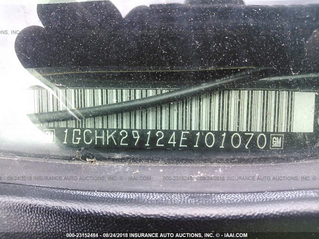 1GCHK29124E101070 - 2004 CHEVROLET SILVERADO K2500 HEAVY DUTY BLACK photo 9