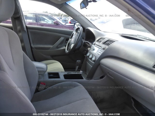 4T1BE46K38U229752 - 2008 TOYOTA CAMRY CE/LE/XLE/SE BLUE photo 5