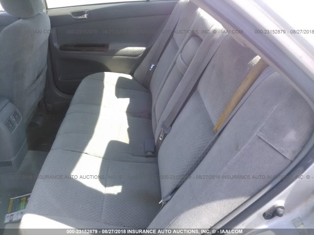 4T1BE30K82U595457 - 2002 TOYOTA CAMRY LE/XLE/SE 银色 照片 8