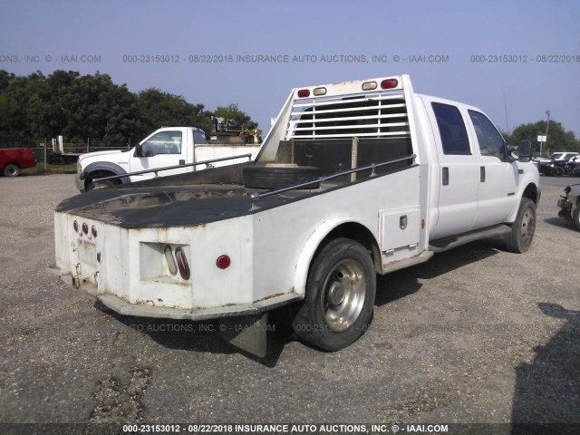 1FDAW56F71ED13932 - 2001 FORD F550 SUPER DUTY WHITE photo 4