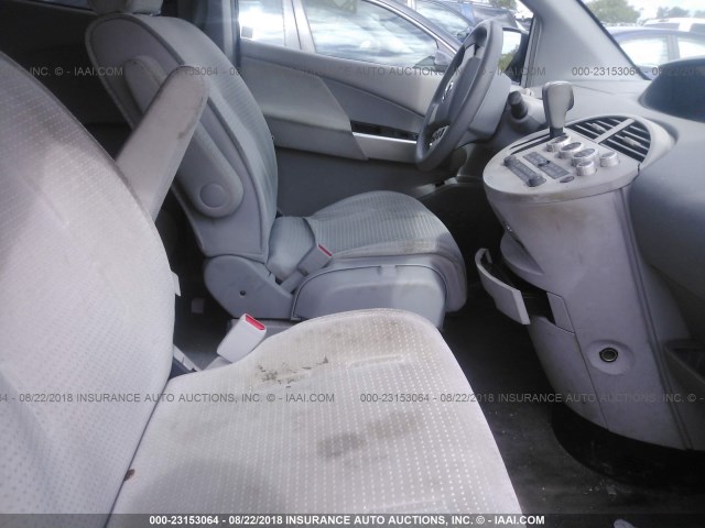 5N1BV28U85N102536 - 2005 NISSAN QUEST S/SE/SL GRAY photo 5