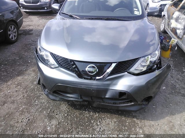 JN1BJ1CR3JW255541 - 2018 NISSAN ROGUE SPORT S/SV/SL GRAY photo 6