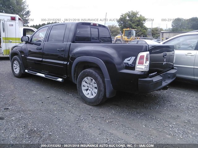 1Z7HT38K06S574844 - 2006 MITSUBISHI RAIDER DUROCROSS BLACK photo 3