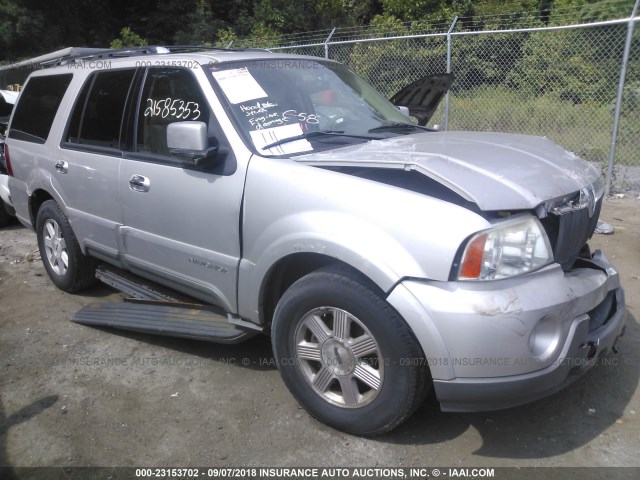 5LMFU27R73LJ41903 - 2003 LINCOLN NAVIGATOR Silber Foto 1
