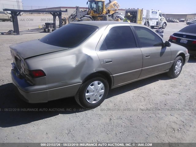 JT2BG22KXX0286313 - 1999 TOYOTA CAMRY LE/XLE Champagne photo 4