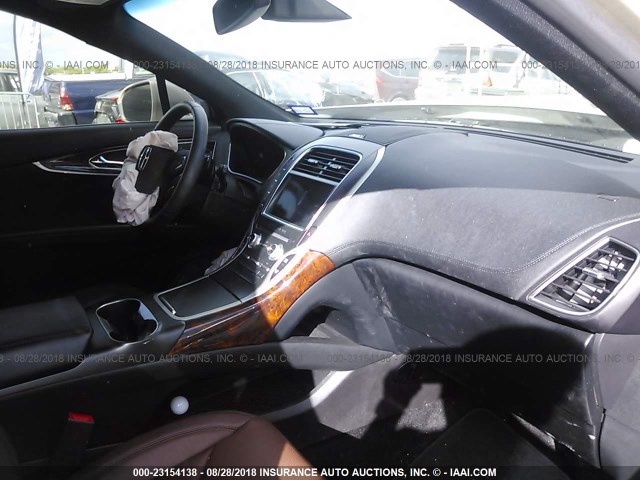 2LMPJ6LP0HBL40279 - 2017 LINCOLN MKX RESERVE Ոսկեգույն լուսանկար 5