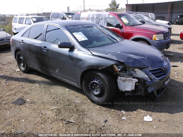 4T4BF3EK2AR011130 - 2010 TOYOTA CAMRY SE/LE/XLE GRAY photo 1