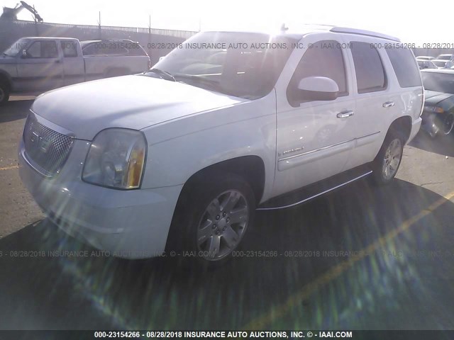 1GKFK63847J389792 - 2007 GMC YUKON DENALI WHITE photo 2