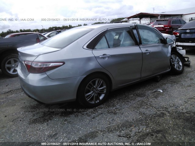4T1BF1FK2FU064236 - 2015 TOYOTA CAMRY LE/XLE/SE/XSE SILVER photo 4