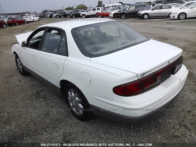 2G4WF5219X1567653 - 1999 BUICK REGAL GS/GSE WHITE photo 3