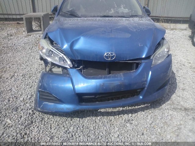 2T1KU4EE8AC309019 - 2010 TOYOTA COROLLA MATRIX  BLUE photo 6