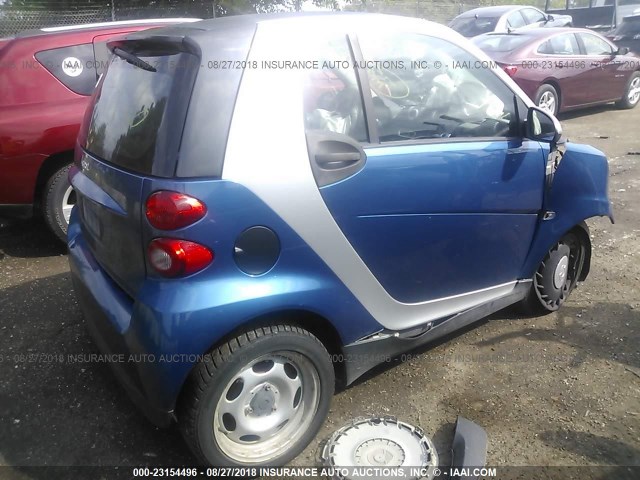 WMEEJ31X29K316132 - 2009 SMART FORTWO PURE/PASSION BLUE photo 4