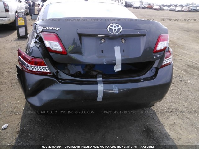 4T1BF3EK0BU608367 - 2011 TOYOTA CAMRY SE/LE/XLE ნაცრისფერი ფოტო 6